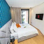 Twenty Four Inn 306