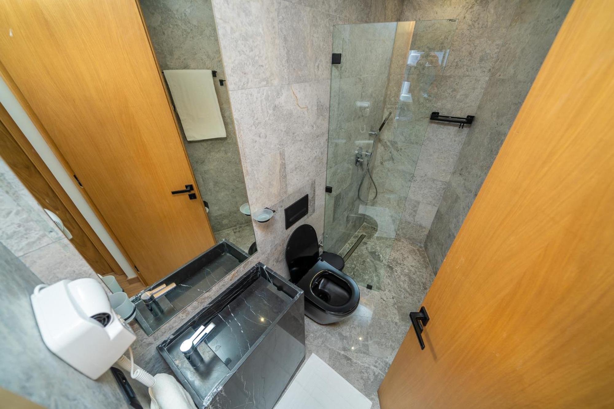 Twenty Four 306 Casablanca